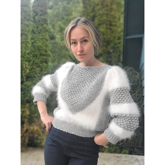 Vintage Canadian Hand Made Silver Knit White Angora  Sweater 80s Sz S - Picture 4 of 15